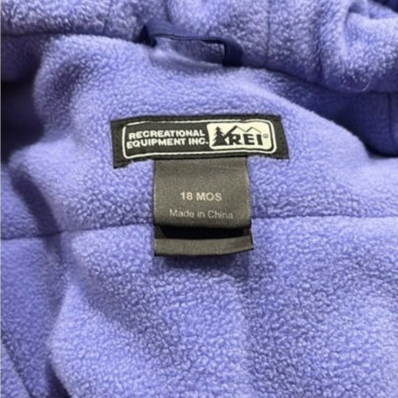 EUC! TODDLER 18 MONTH REI PURPLE INSULATED/FLEECE SNOWSUIT WITH GROWTH TUCK - Picture 4 of 12